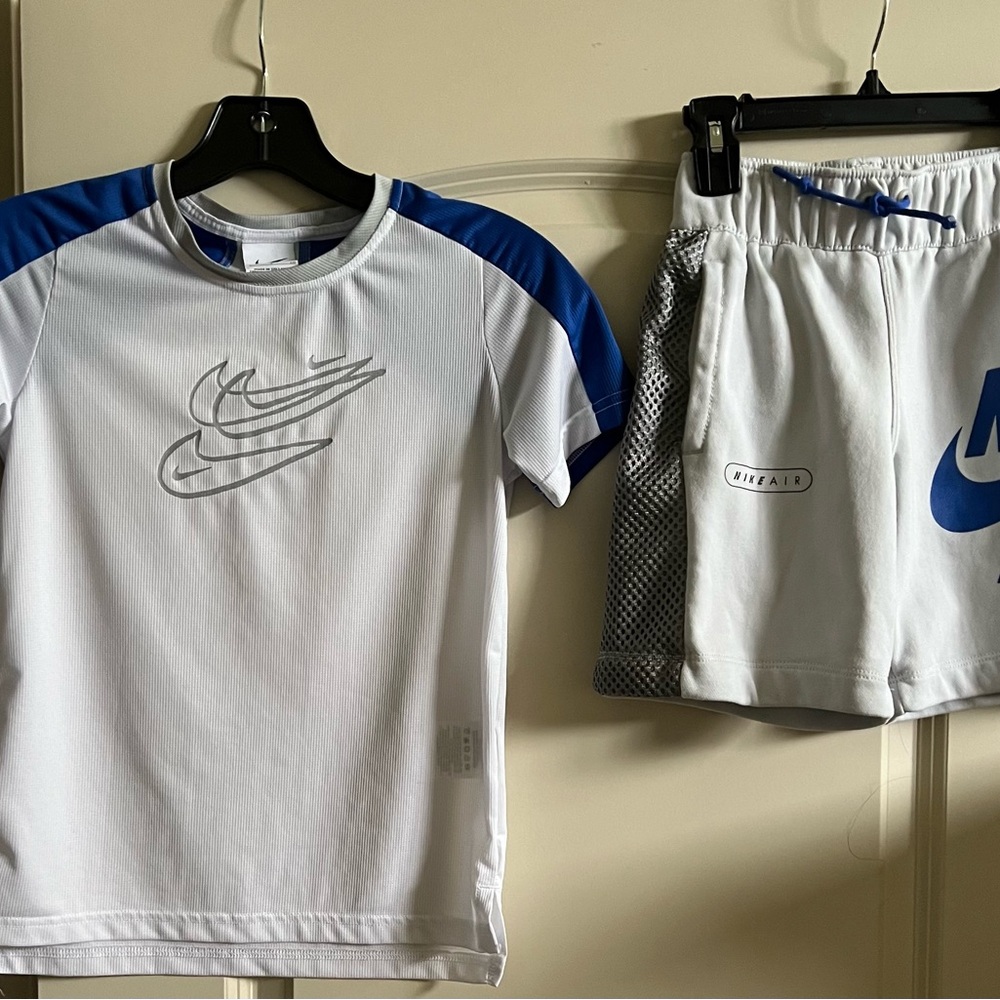 Boy’s Nike Shirt & Shorts - Picture 2 of 8